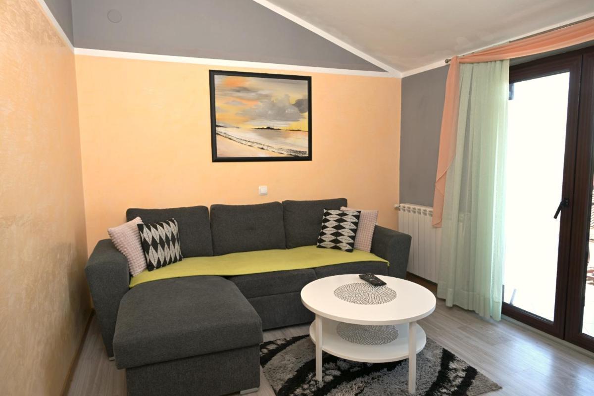 Apartments Ruza อูมัค ภายนอก รูปภาพ