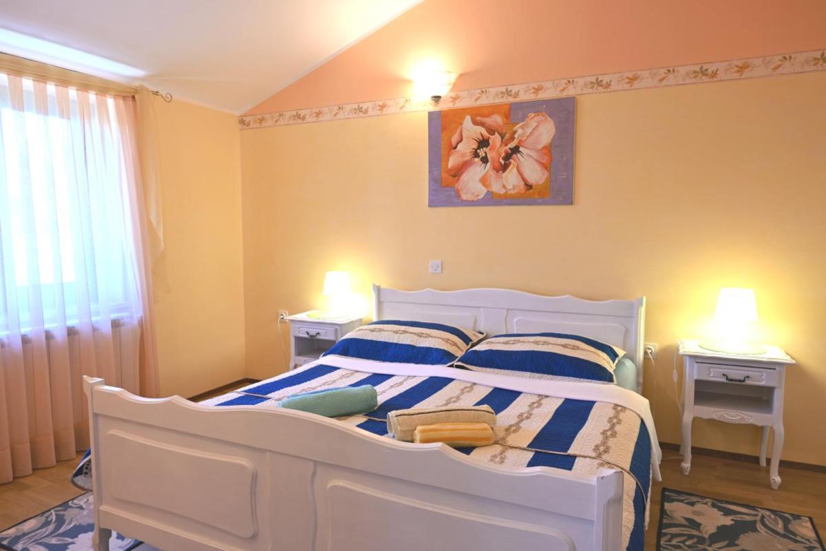 Apartments Ruza อูมัค ภายนอก รูปภาพ